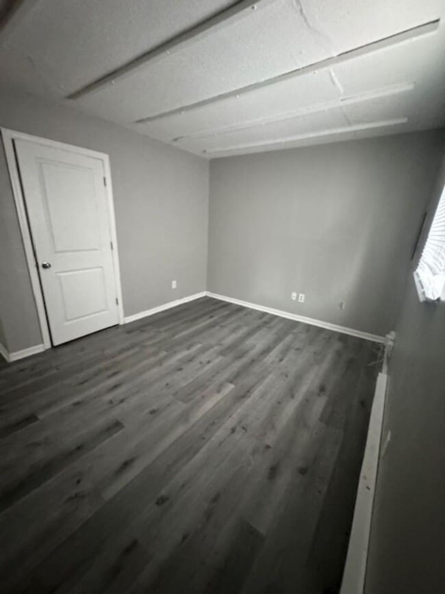 Building Photo - 6621 Fairfield Ave