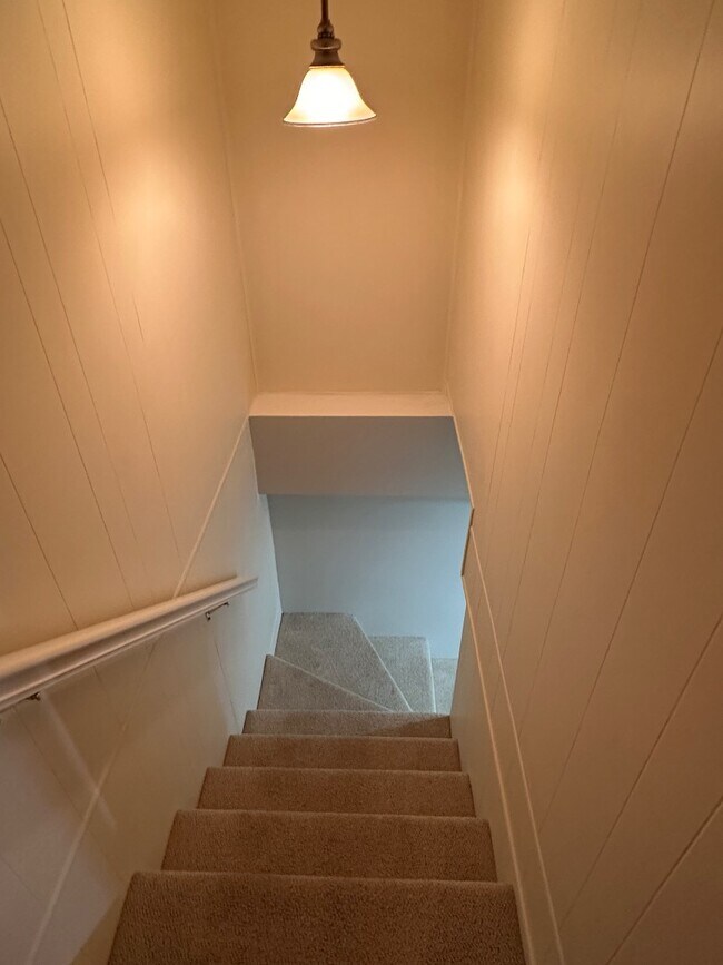 Building Photo - 3928 Inwood Dr