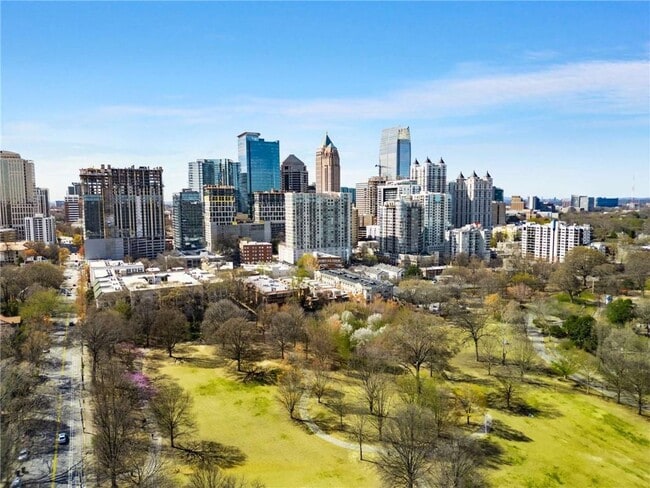 Building Photo - 349 9th St NE