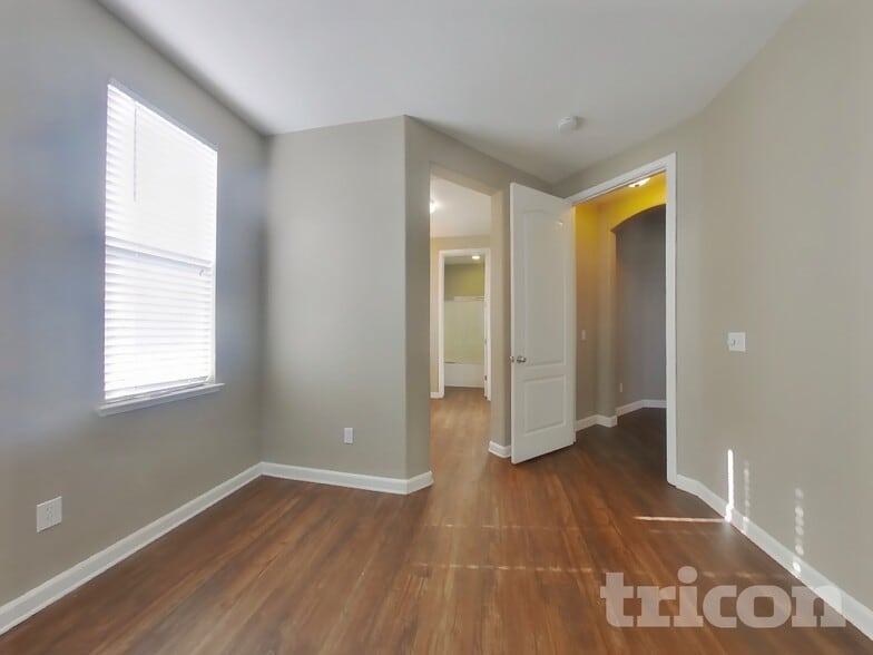 Building Photo - 5518 Savage Ave