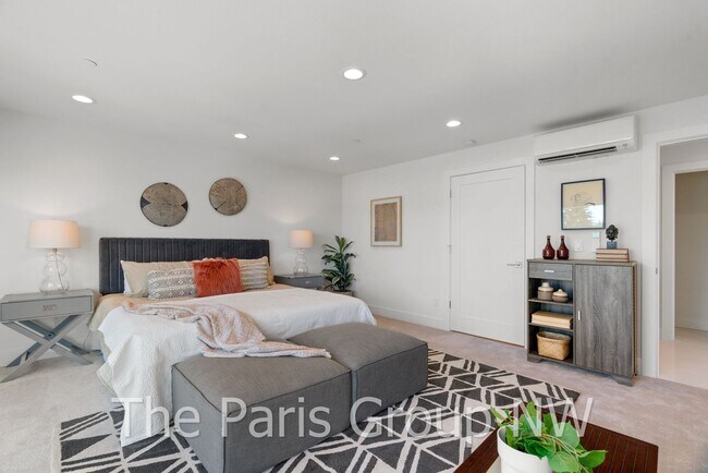 Building Photo - Stunning 2024 Built Downtown Kirkland Luxe Home for Rent! 3br/3.5ba/2410sf