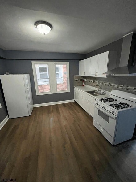 Building Photo - 2506 Tindaro Ter