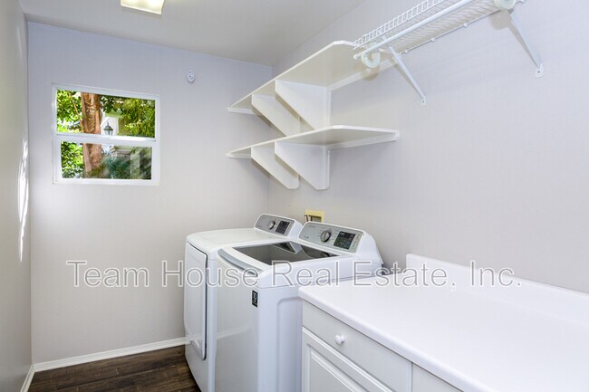 Building Photo - 18210 Shannon Ridge Pl