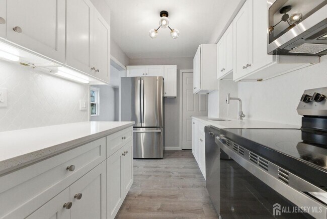 Building Photo - 43 Freeman St