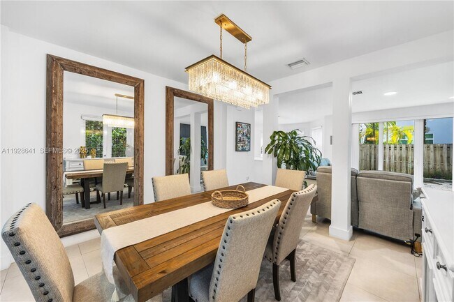 Building Photo - 10470 NW 69th Terrace