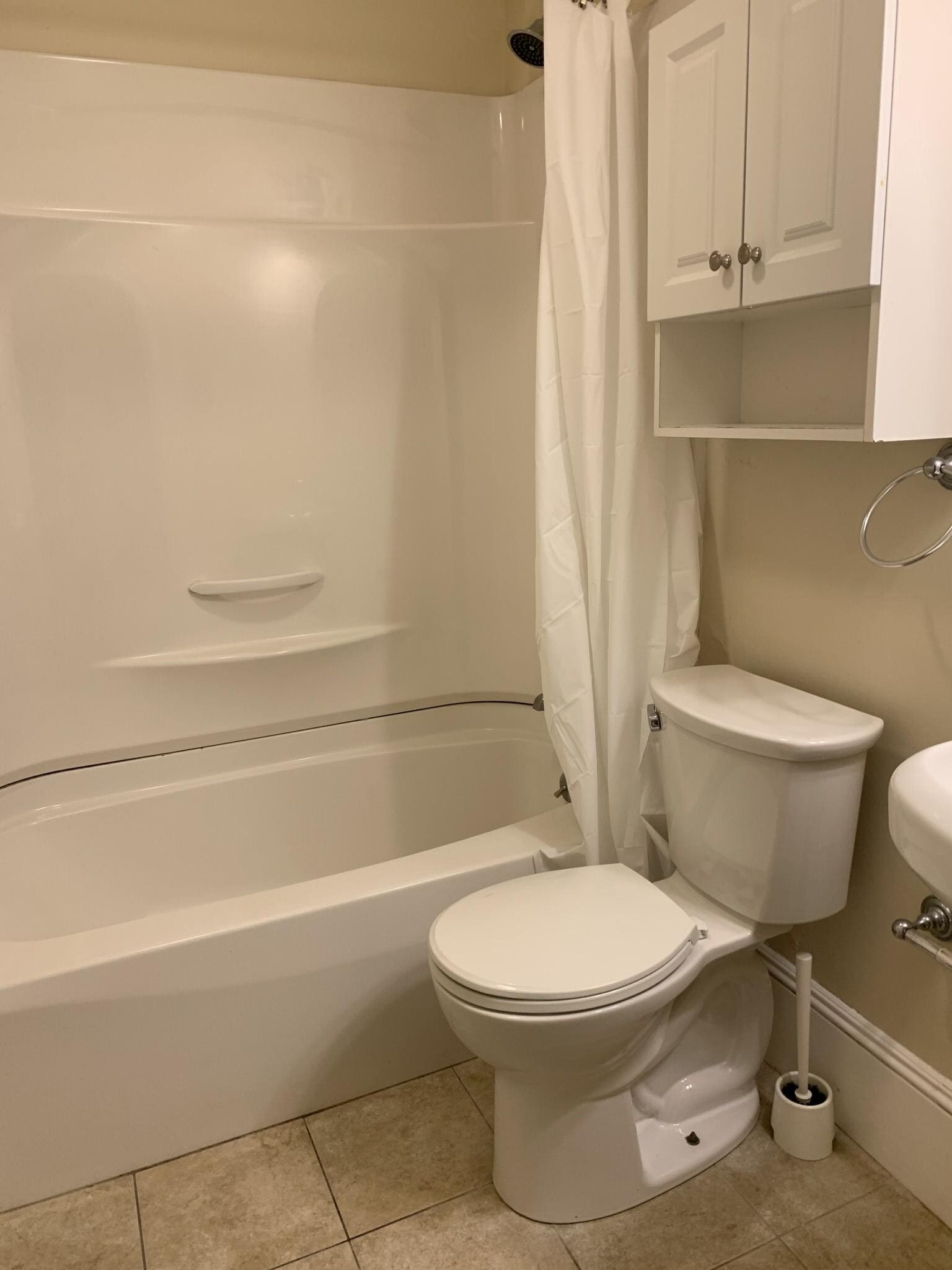 Building Photo - 61 Park Dr