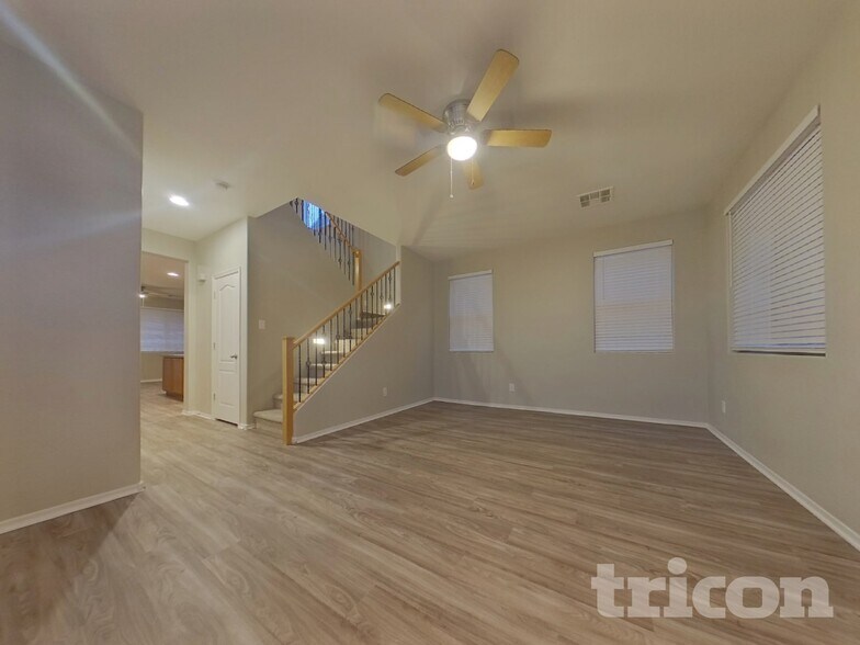 Building Photo - 4036 W Pedro Ln