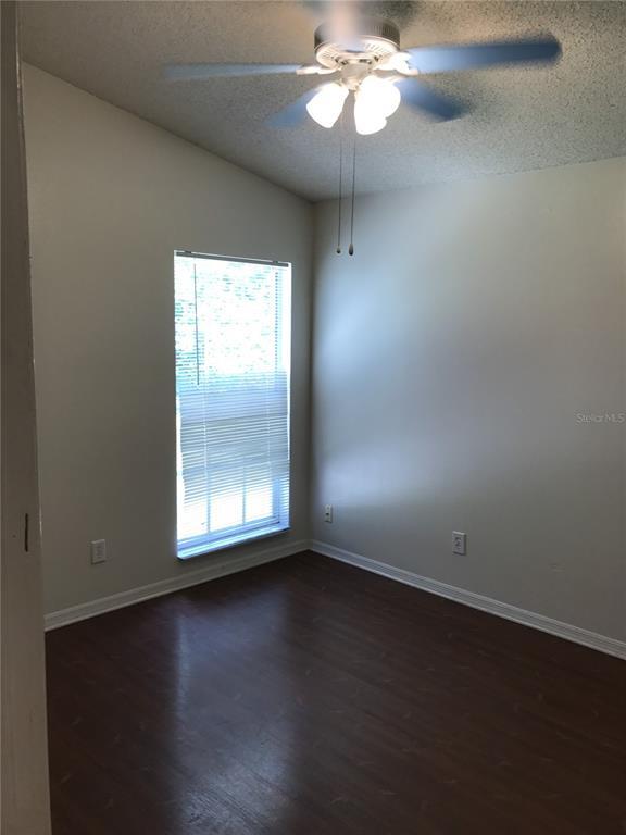 Building Photo - 1800 Shadow Pine Ct