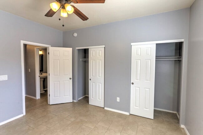 Building Photo - Rancho Sahuarita