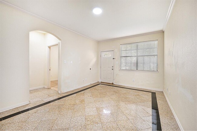 Building Photo - 9400 Bellaire Blvd