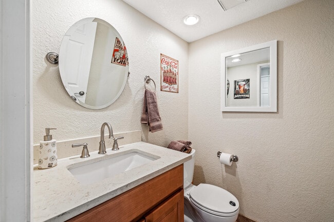 Building Photo - 49035 Tango Ct