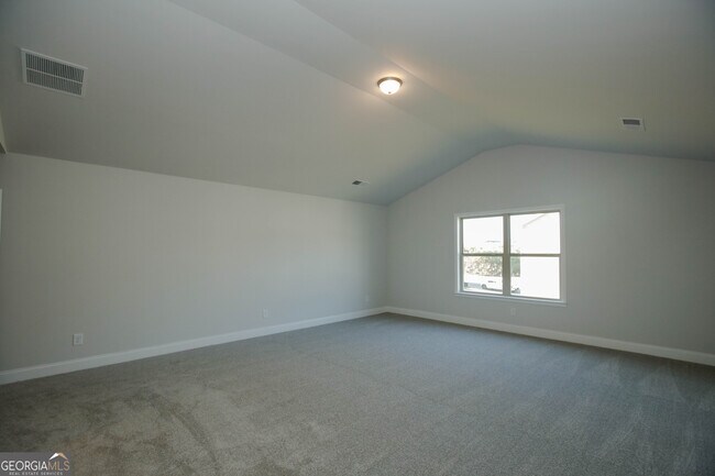 Building Photo - 452 Hellen Vly Dr