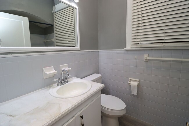 Building Photo - 3 Bedroom, 1 Bathroom Bungalow in Cottonto...