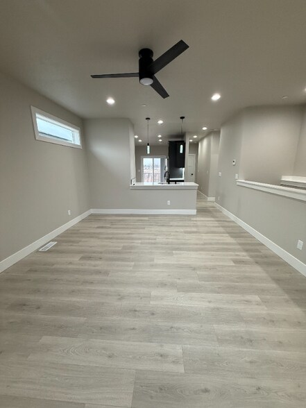 Building Photo - 734 Rio Vis Lp