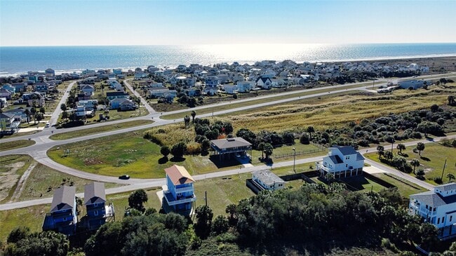 Building Photo - 14146 Miramar Dr