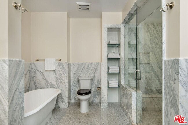 Building Photo - 15225 Palisades Village Ln