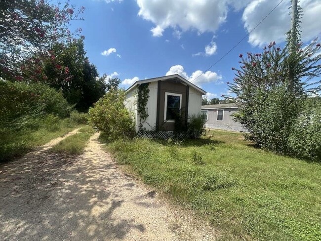 Building Photo - 176 Wood Fern Dr