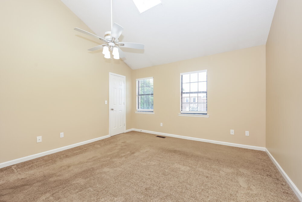 Building Photo - 232 Thistle Ln