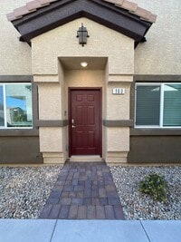 Building Photo - **SHORT TERM LEASE ONLY**  Beautiful 3 bedroom 3 bathroom townhome.