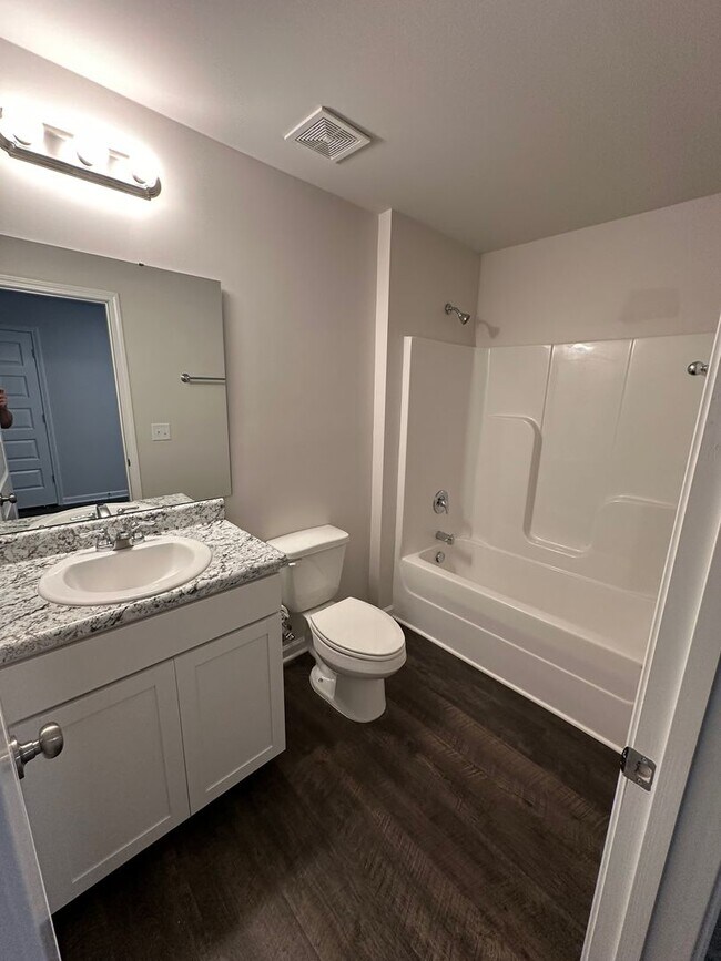 Building Photo - *NOW PRELEASING* Three Bedroom l Two Bath Home in Kilpatrick Landing