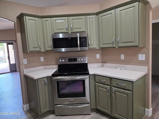 Building Photo - 9705 E Friess Dr