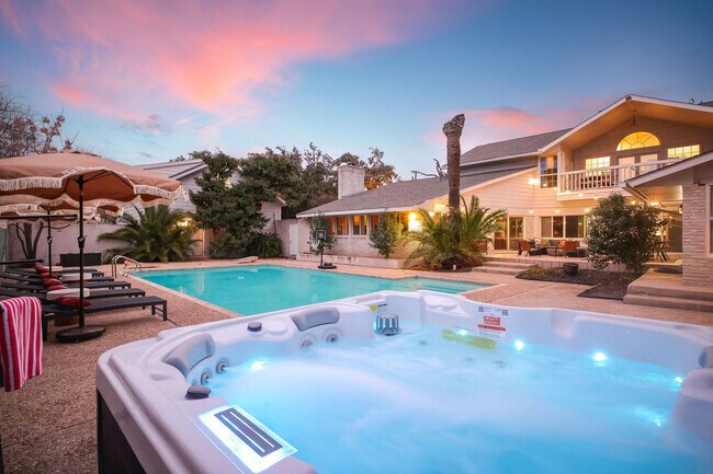 Building Photo - 6605 Countess Adria St