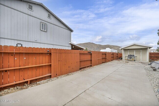 Building Photo - 17795 Oakview Ct