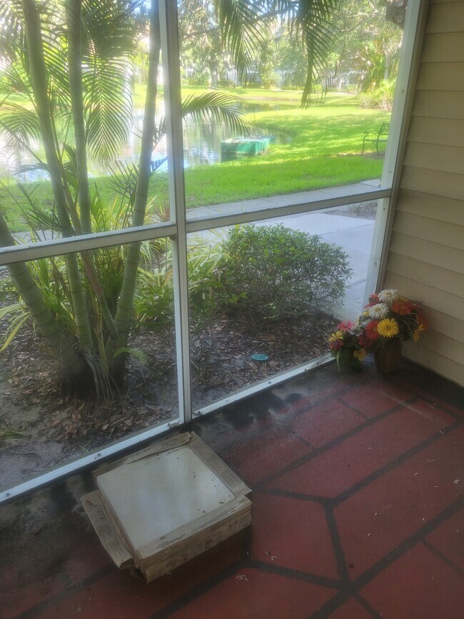 Building Photo - 850 S Tamiami Trl