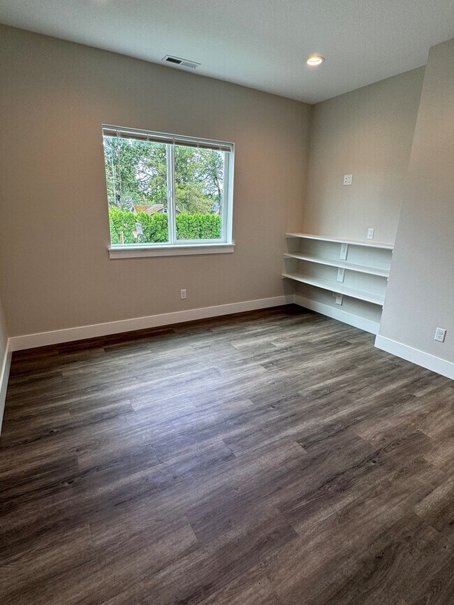 Building Photo - New Home Will Be Ready For Move In June 1st! One Block From Linfield University! Must See Today!