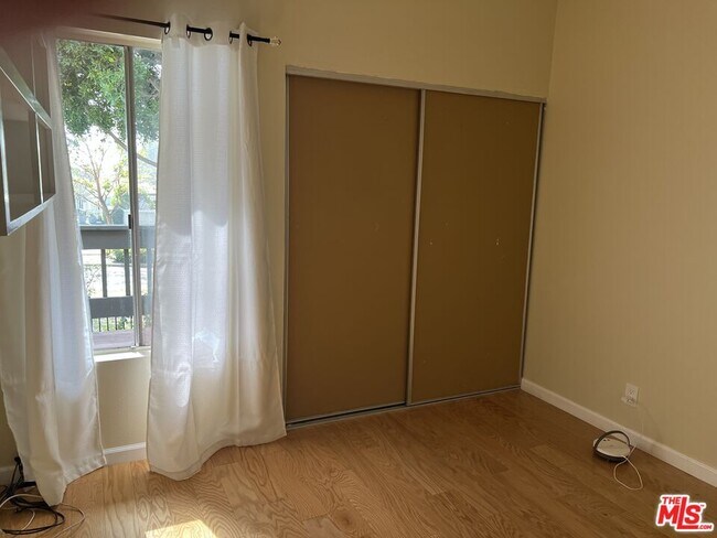 Building Photo - 5045 Maytime Ln