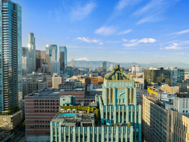 Building Photo - 849 S Broadway