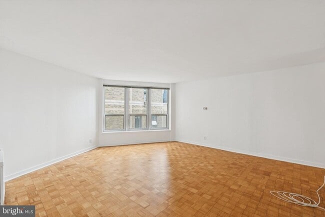 Building Photo - 224 W Rittenhouse Square