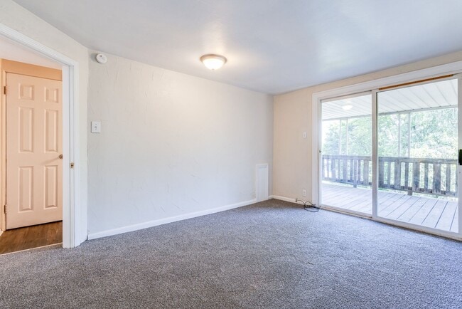 Building Photo - 2749 Oakley Wy