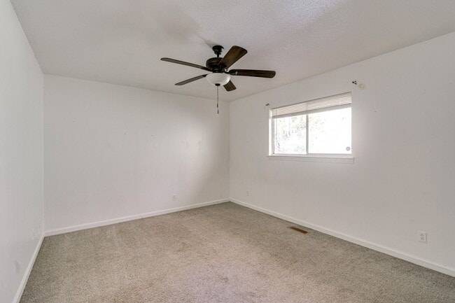 Building Photo - 732 Marley Way