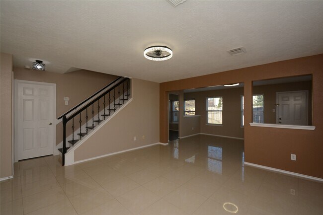 Building Photo - 11015 Shumard Oak Ct