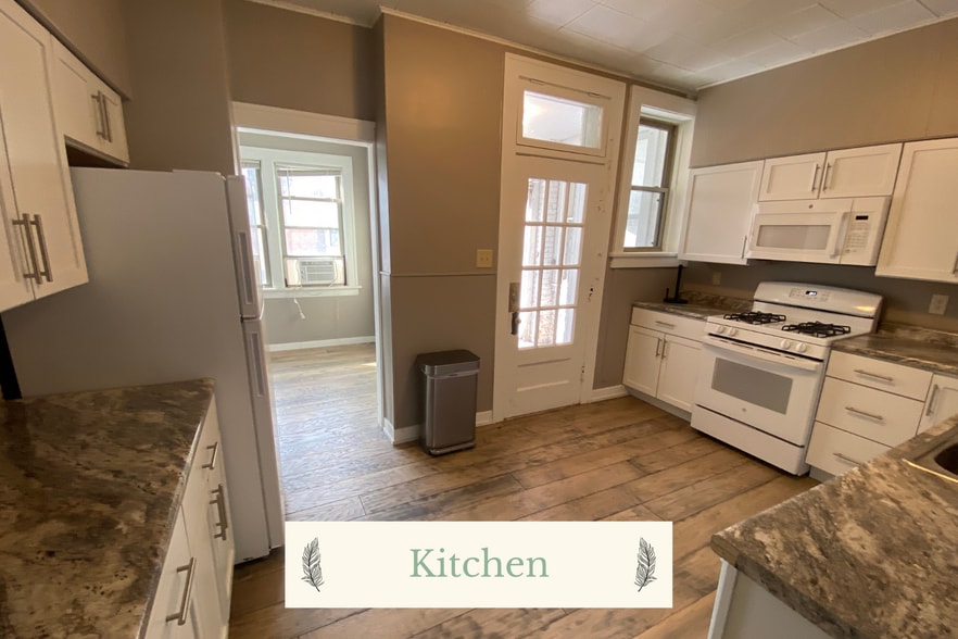 Building Photo - 130 Parsons St