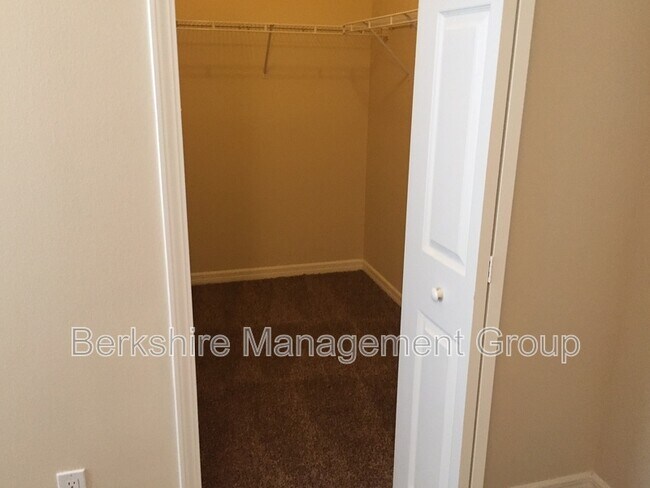 Building Photo - 5041 Chipotle Ln