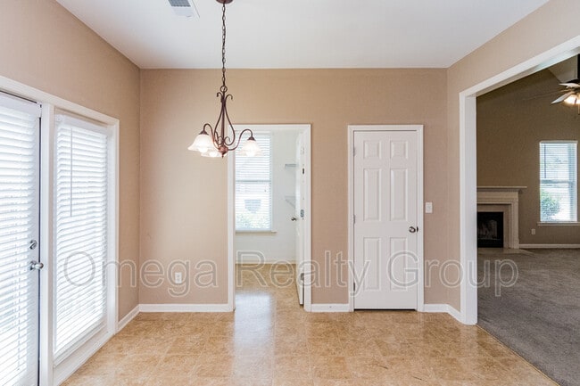 Building Photo - 1144 Washington Dr