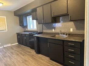 Building Photo - 1945 Owen St