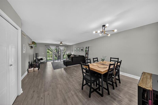 Building Photo - 412 Lakeview Dr
