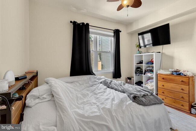 Building Photo - 1509 Frankford Ave