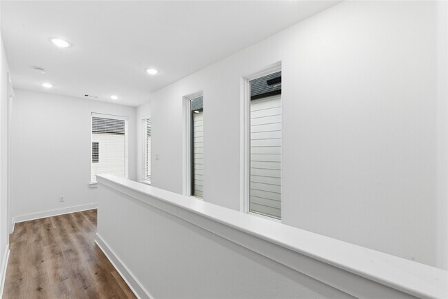 Building Photo - 4605 Lavatera St