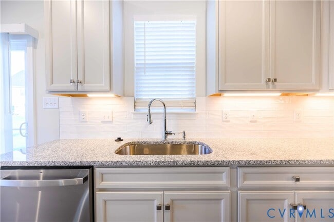 Building Photo - 10660 Wrexham Townes Vw