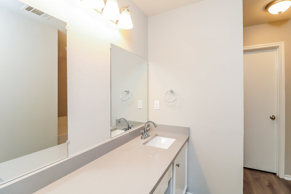 Building Photo - 2105 Pacino Dr