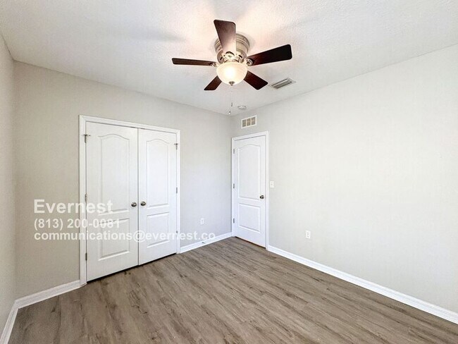 Building Photo - 12104 Fawn Brindle St