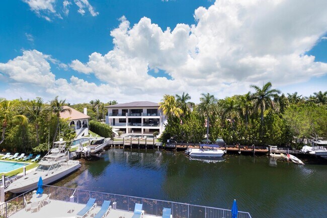 Building Photo - 6815 Edgewater Dr