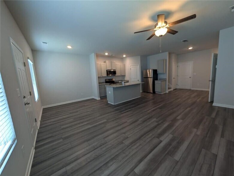 Building Photo - 102 Brexley Dr