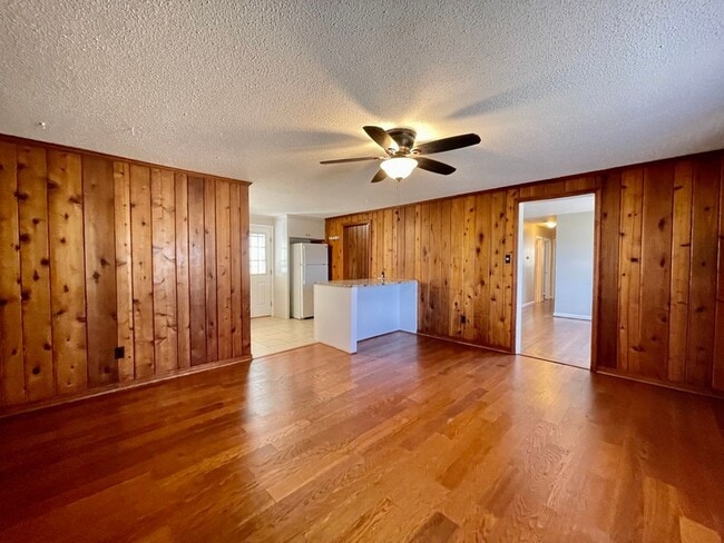 Building Photo - 10500 Chalkley Rd