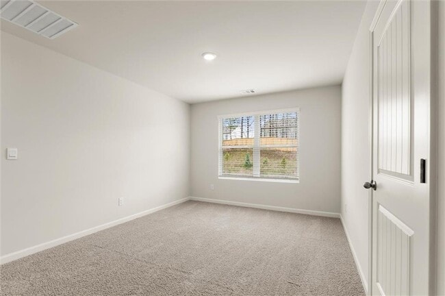 Building Photo - 127 Landsdowne Way SE