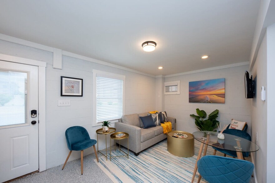 Building Photo - 1140 Simpson Ave